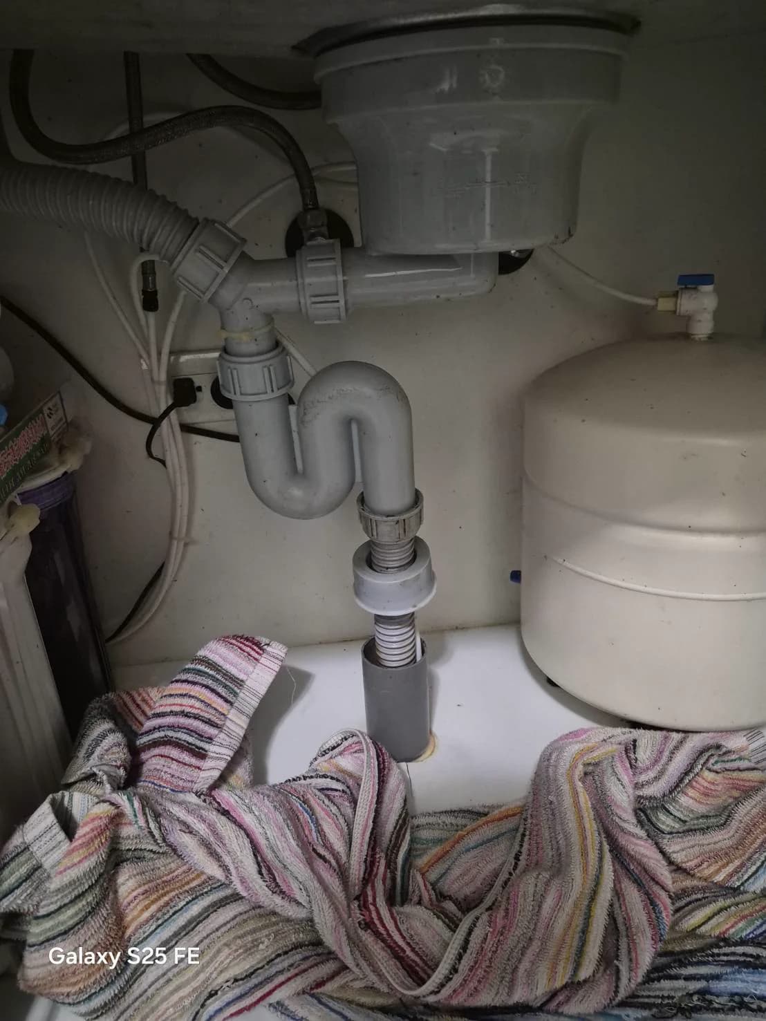 南區廚房排水管疏通實際施工照片